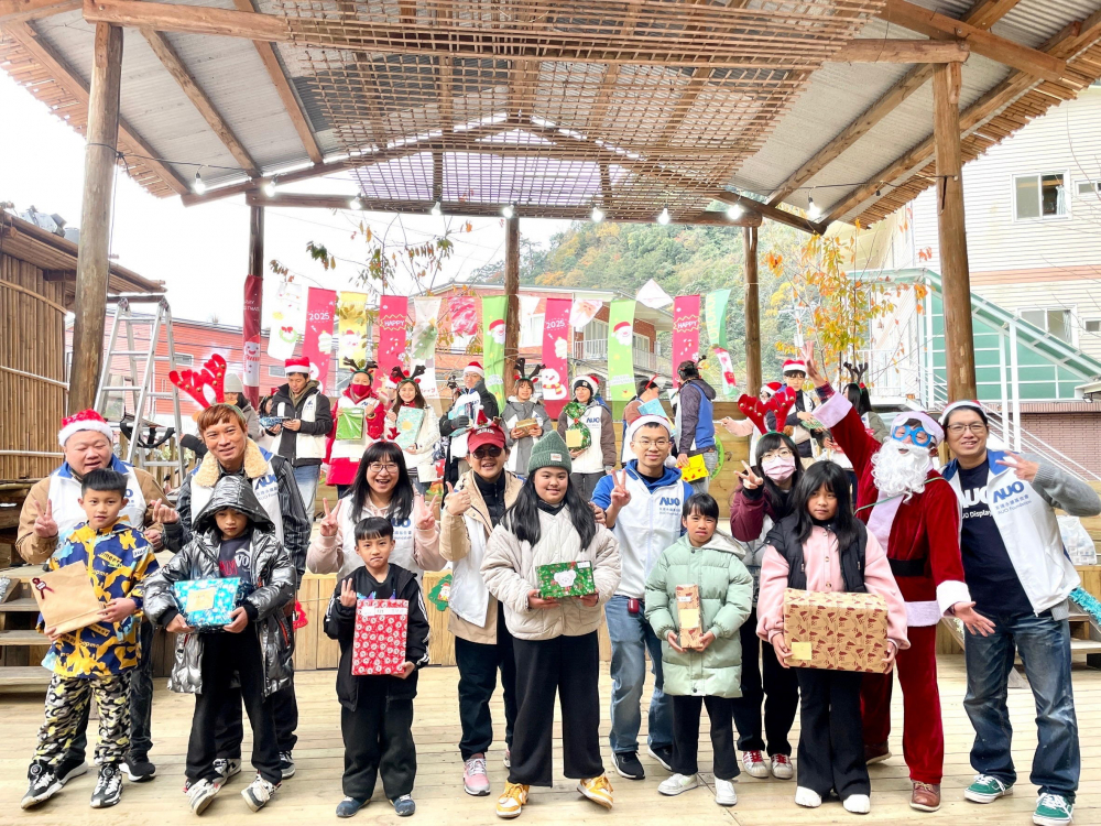 友達永續基金會號召「圓夢計畫」行動連續23年，由同仁凝聚內部愛心與資源送往偏鄉，累積為逾萬名兒童圓夢，實踐友達共創共好的永續精神。