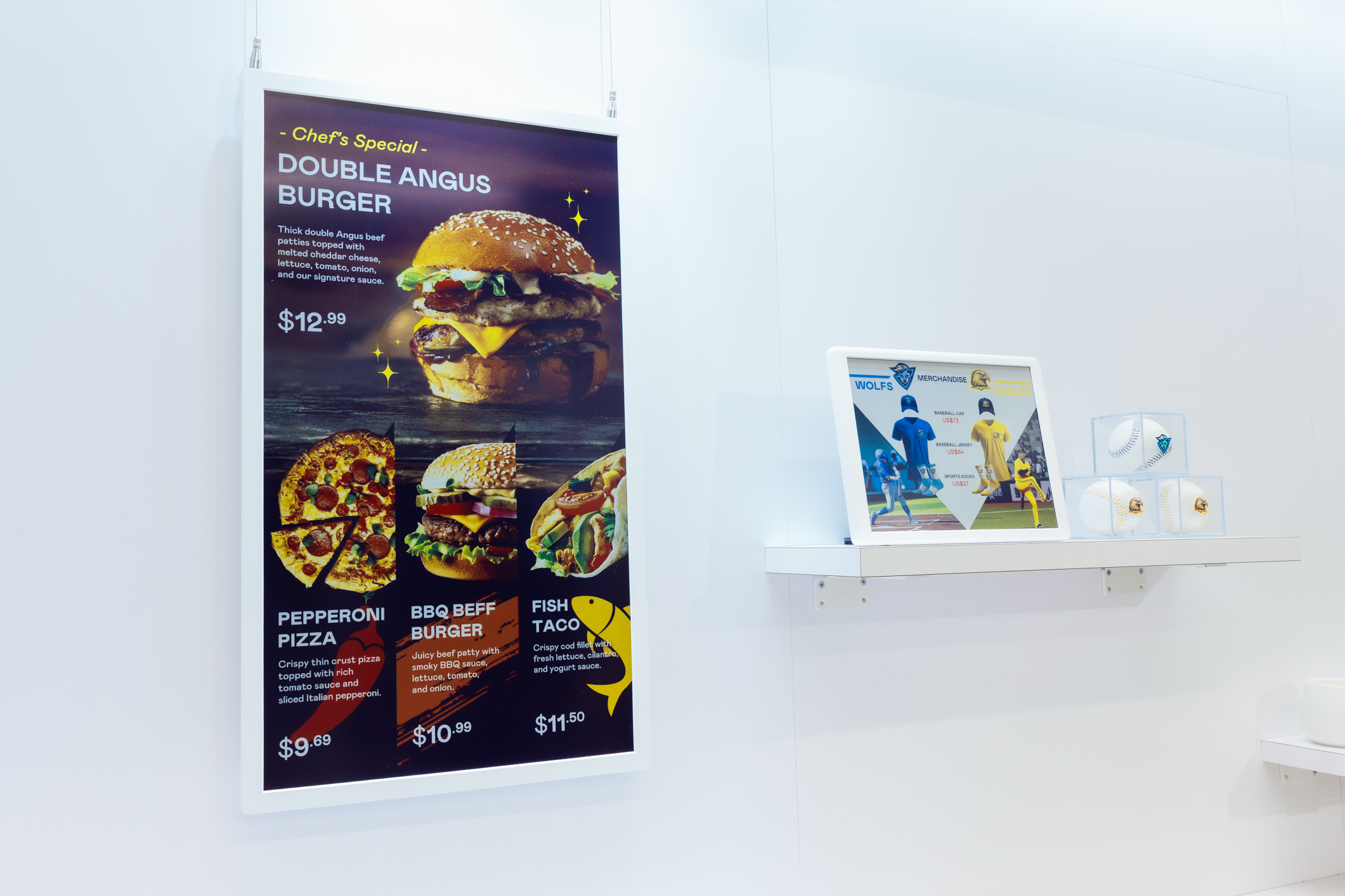 达擎开发的低功耗、全彩的aecoPost电子纸解决方案，仅在更新画面时需要微量的电力驱动，无需布建电线的便捷设计，使其可灵活应用、弹性选择置放处；可搭配aecoTag电子货架卷标解决方案，驱动商店内所有数字广告牌和电子货架卷标，以远程控制实现动态变价，提升门市人员作业效率，并以无纸化落实永续经营目标。